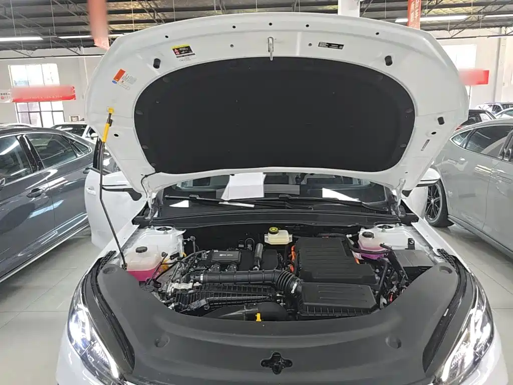BYD Seal 05 DM-i — фото 20