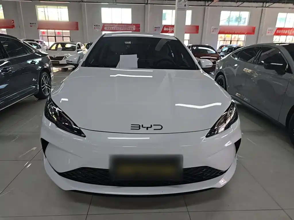 BYD Seal 05 DM-i — фото 3