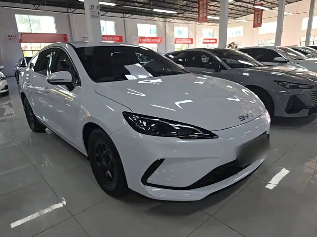 BYD Seal 05 DM-i — фото 4