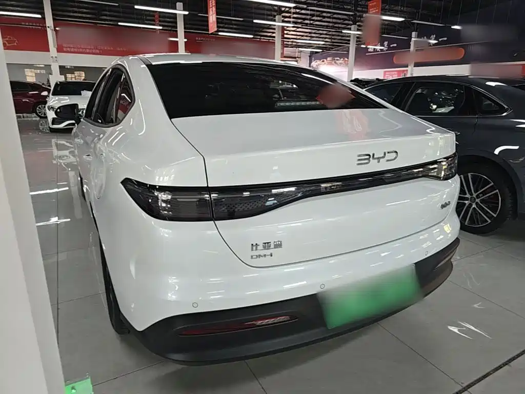 BYD Seal 05 DM-i — фото 5