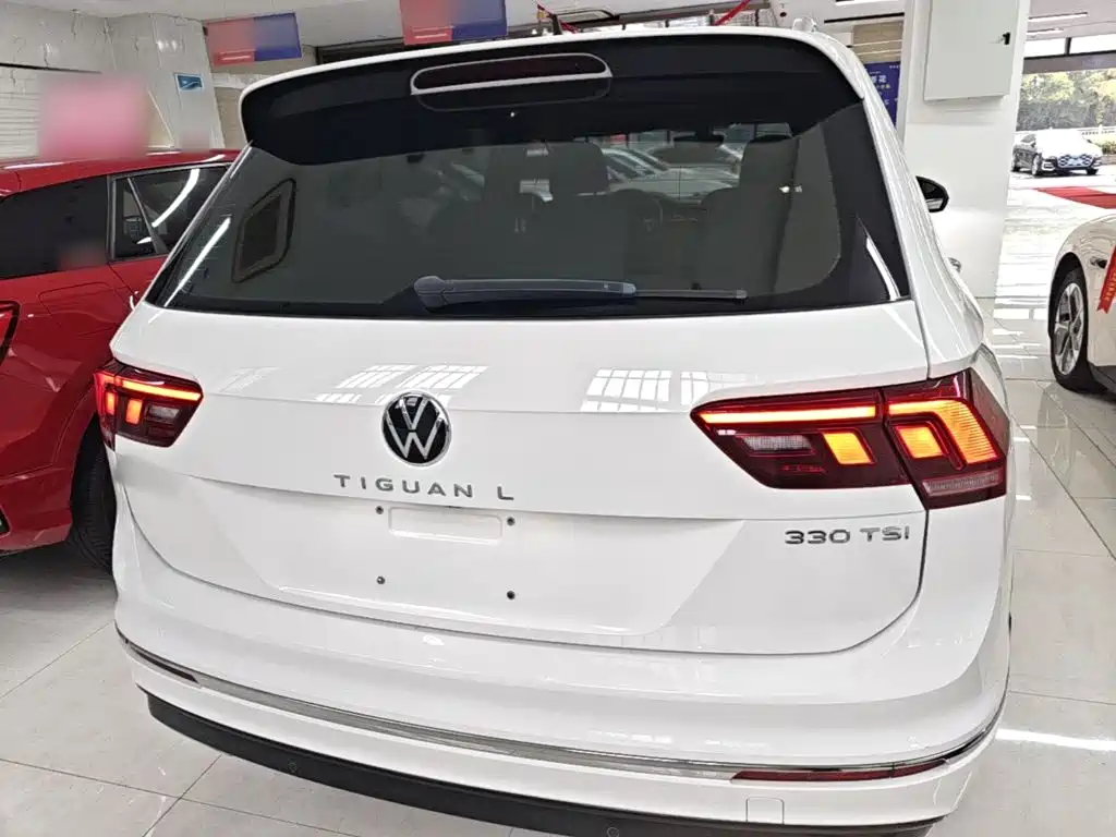 Volkswagen Tiguan L — фото 5