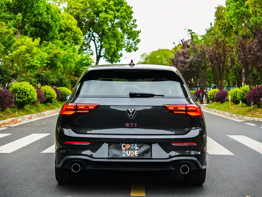 Volkswagen Golf GTI — фото 5