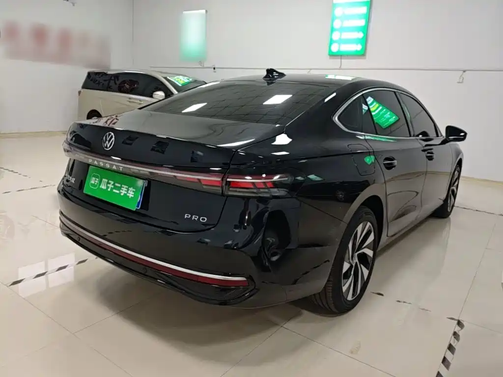 Volkswagen Passat — фото 6