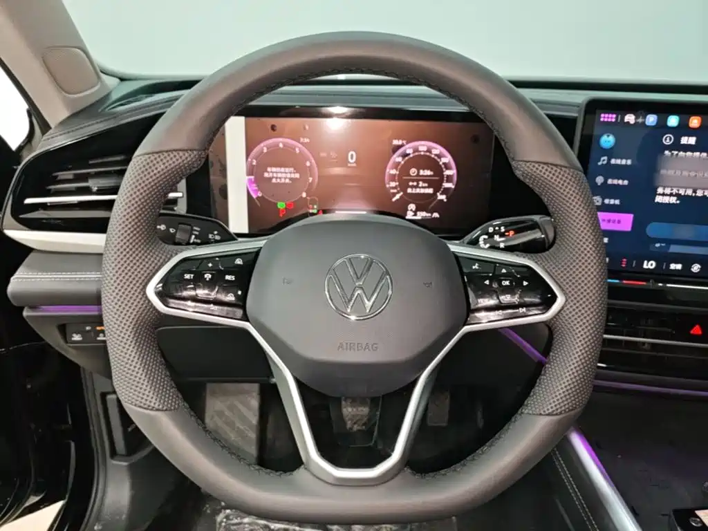 Volkswagen Passat — фото 10