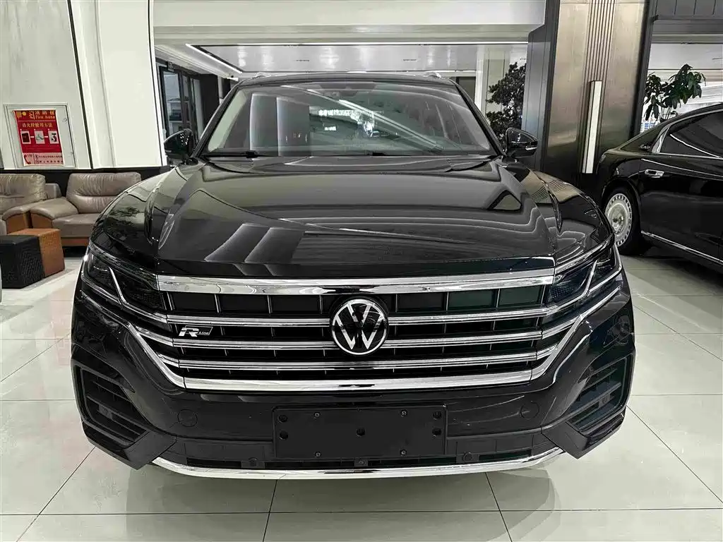 Volkswagen Touareg — фото 2