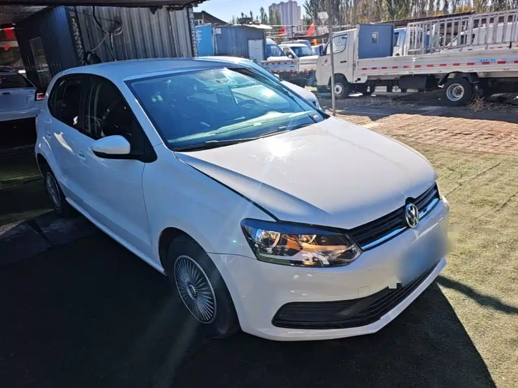 Volkswagen Polo — фото 3