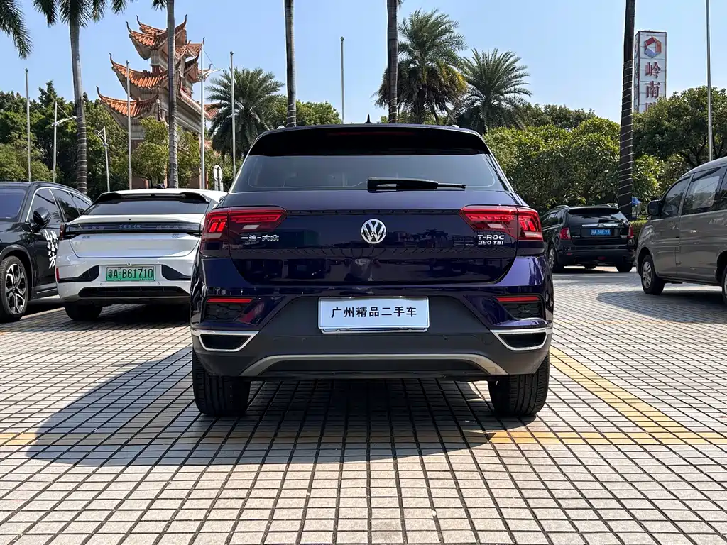 Volkswagen T-Roc — фото 7