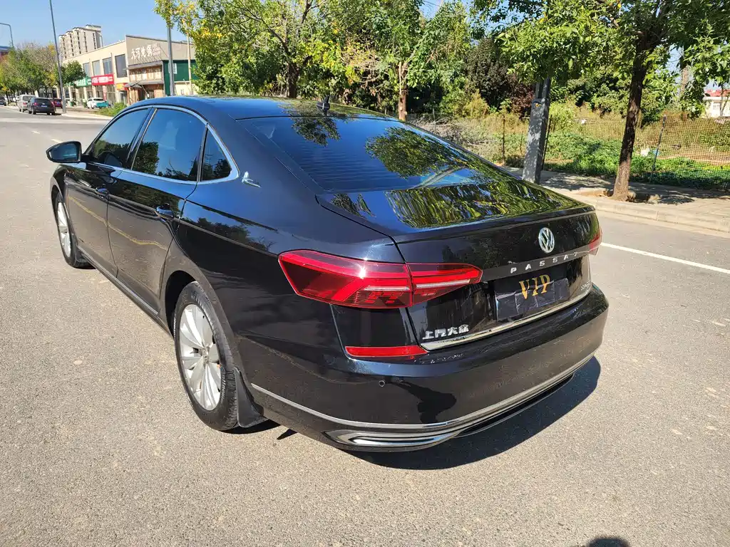 Volkswagen Passat — фото 4
