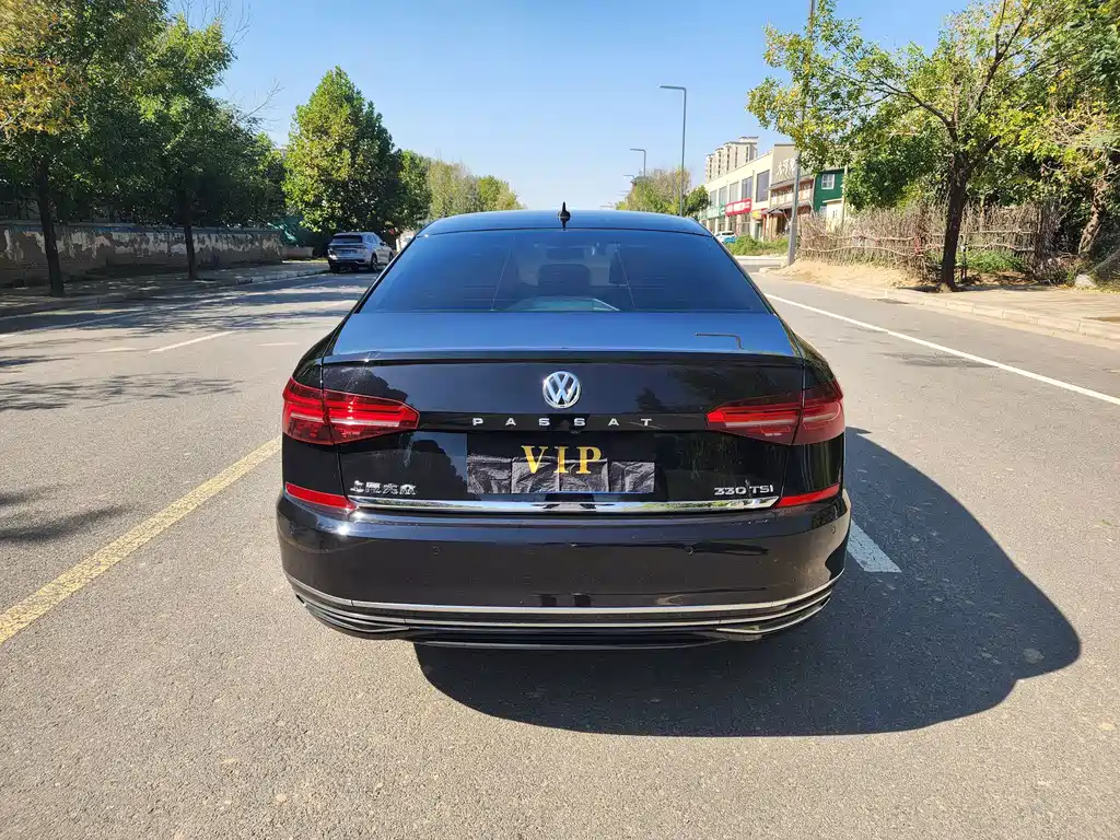 Volkswagen Passat — фото 5