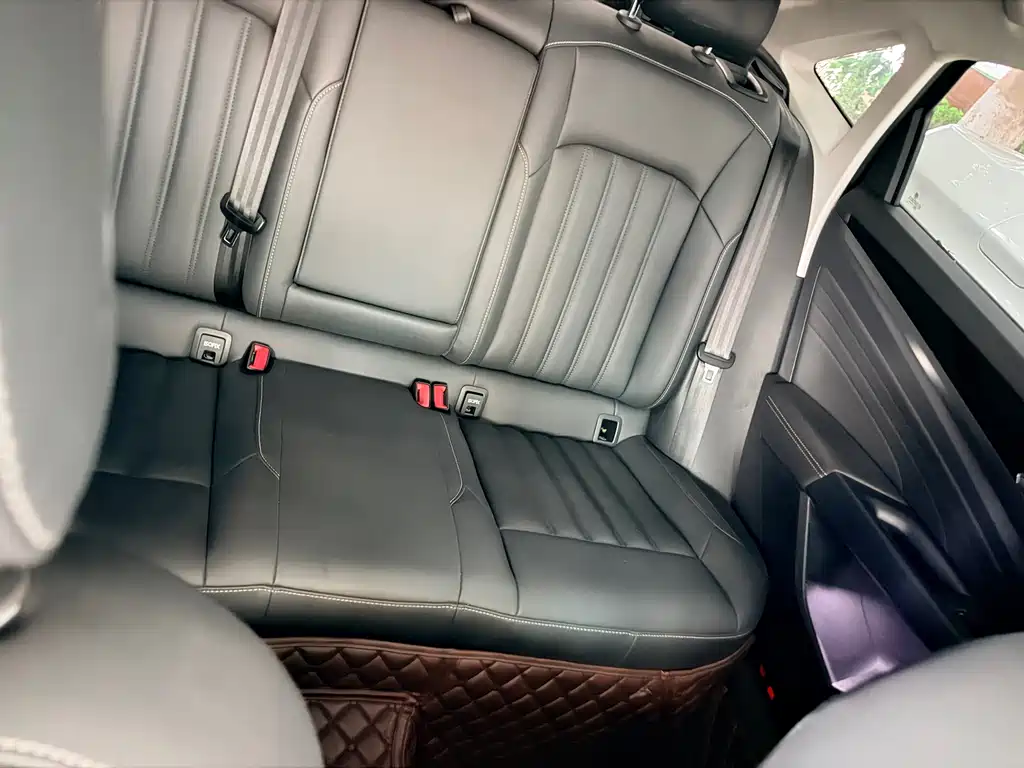 Volkswagen Passat — фото 8