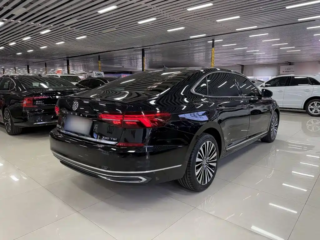 Volkswagen Passat — фото 5