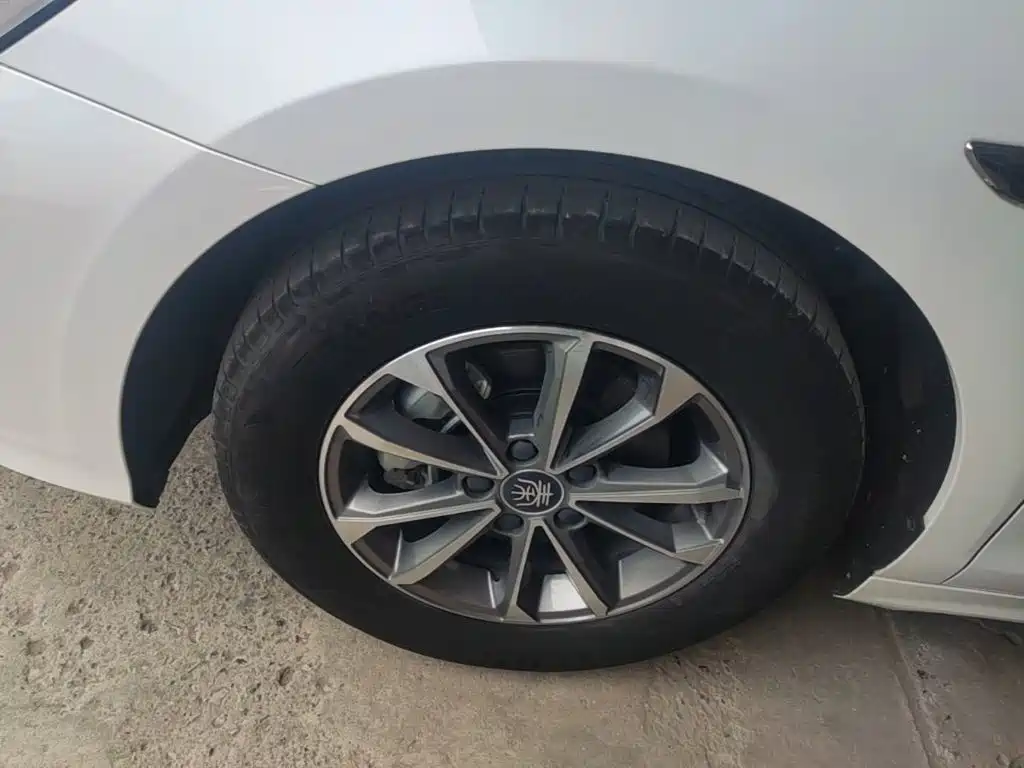 BYD Qin PLUS — фото 23