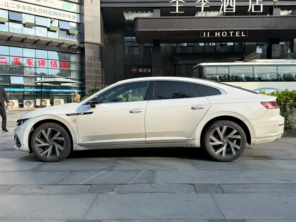 Volkswagen CC — фото 3