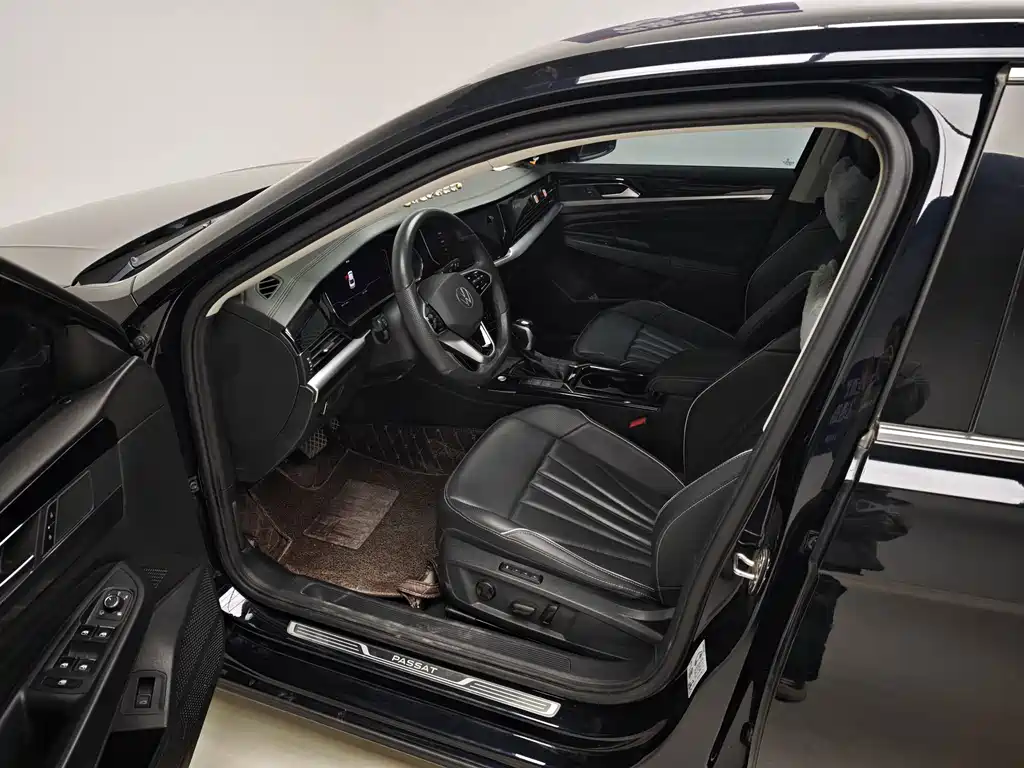 Volkswagen Passat — фото 15