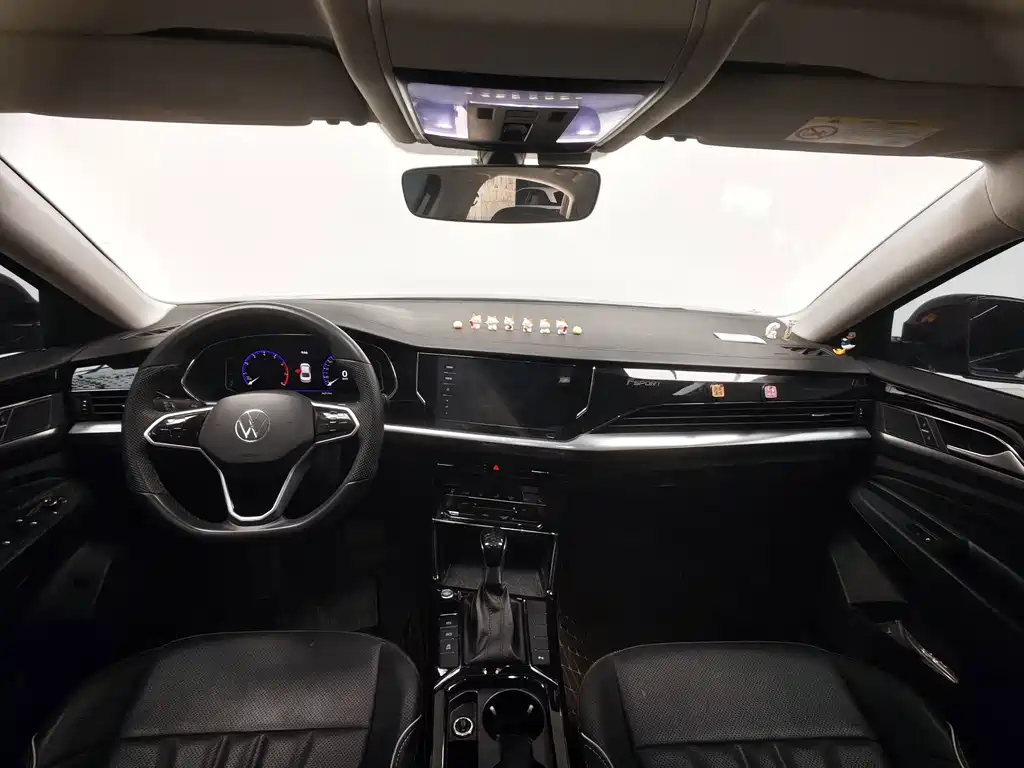 Volkswagen Passat — фото 18