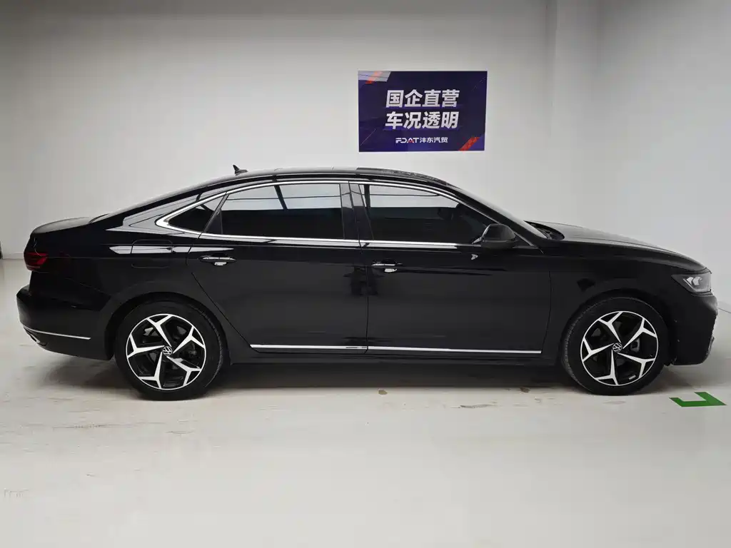 Volkswagen Passat — фото 7