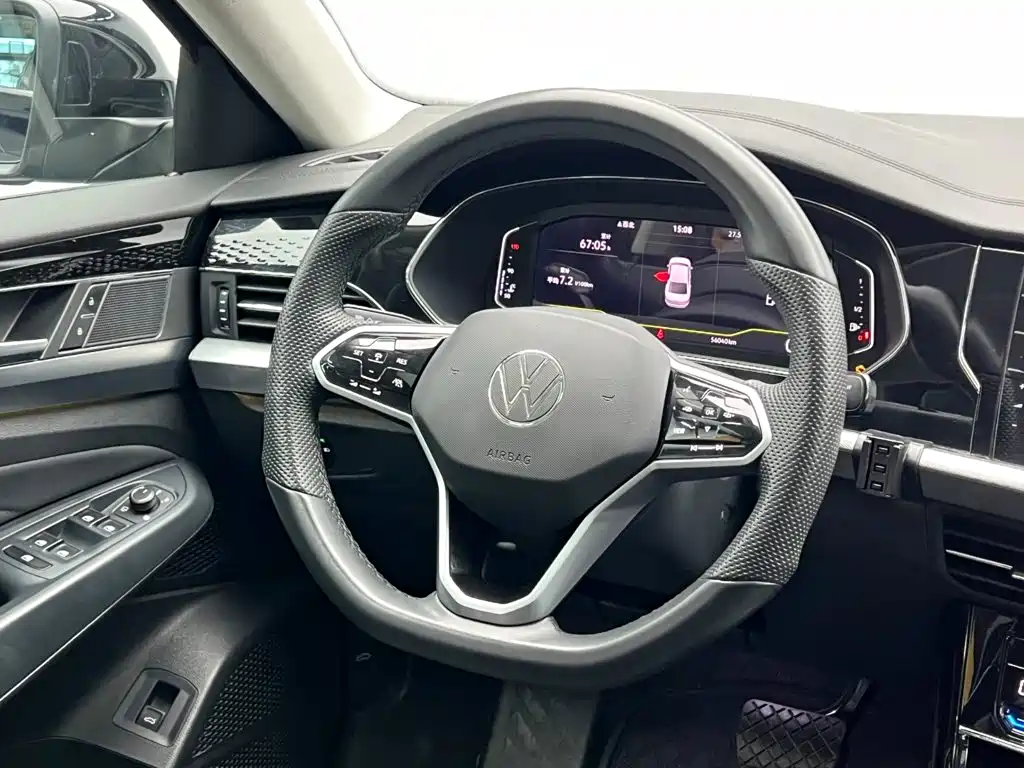 Volkswagen Passat — фото 22