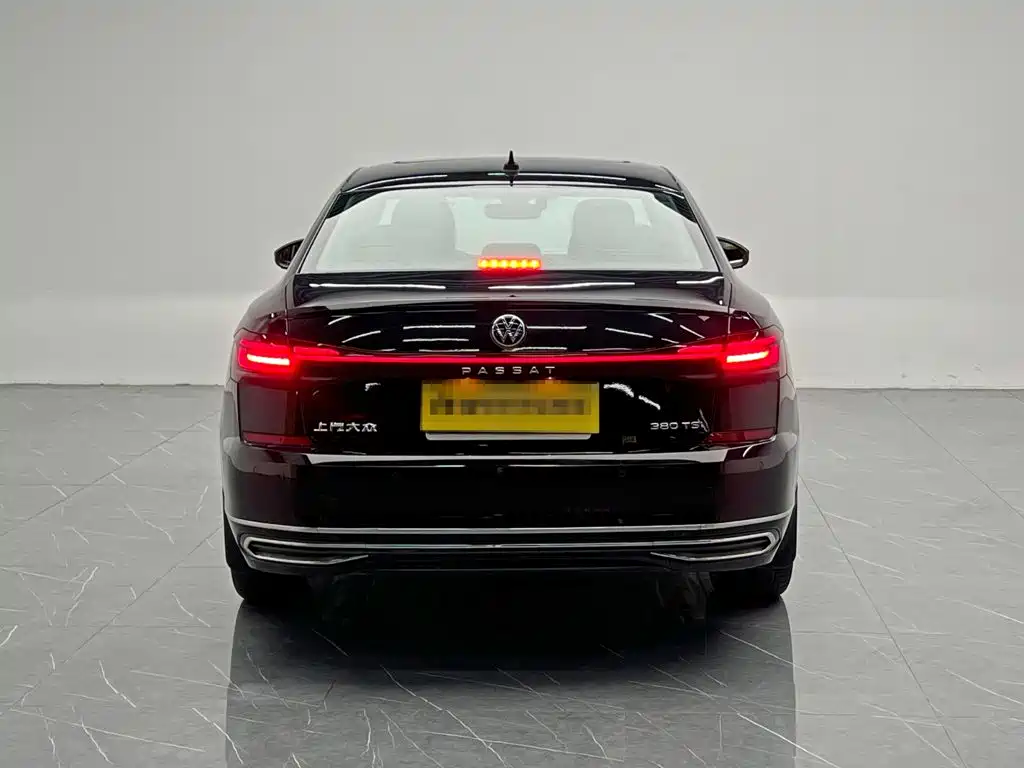 Volkswagen Passat — фото 5