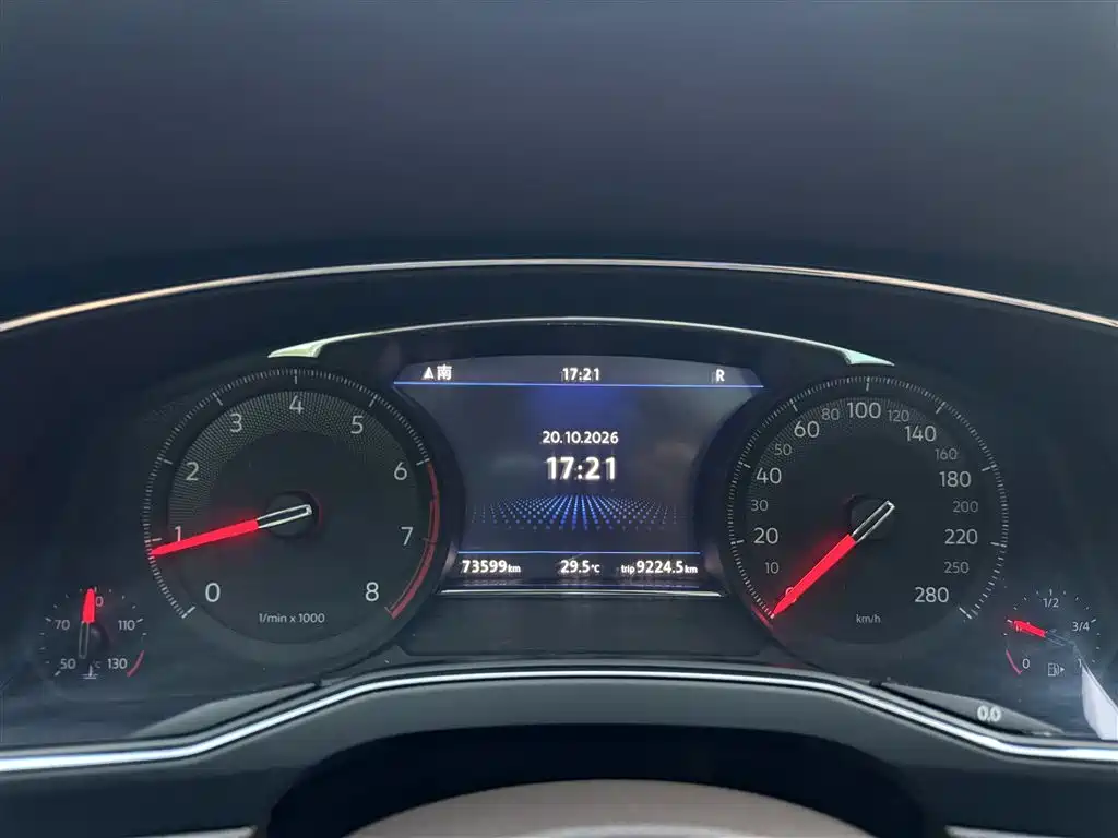 Volkswagen Phideon — фото 11