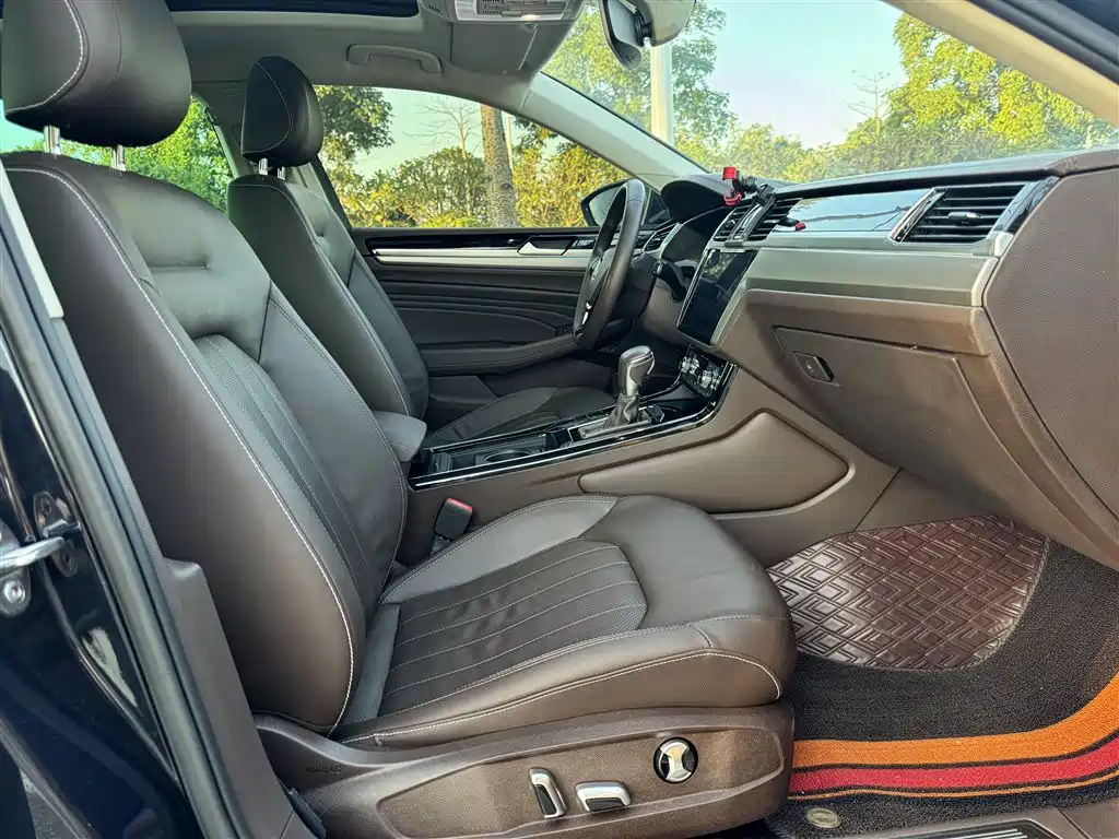 Volkswagen Phideon — фото 7