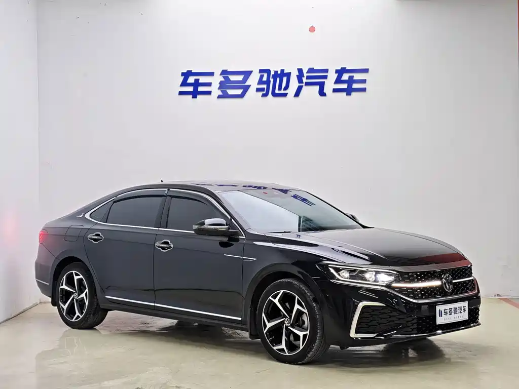 Volkswagen Passat — фото 3