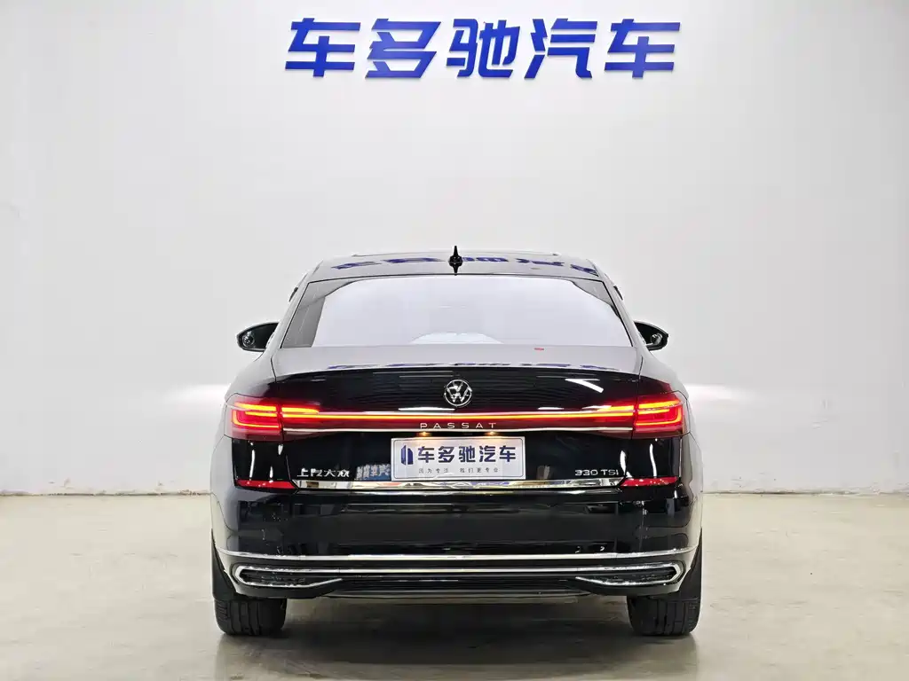 Volkswagen Passat — фото 6