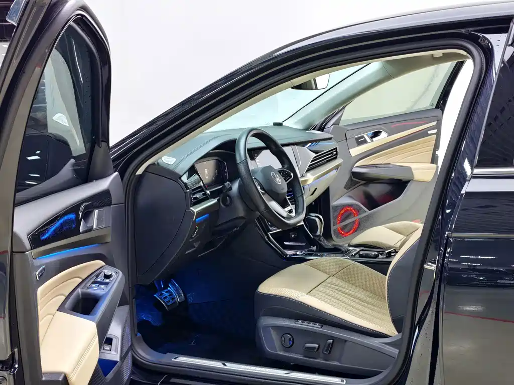 Volkswagen Passat — фото 8