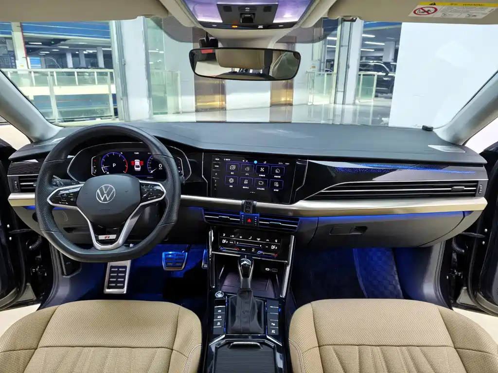 Volkswagen Passat — фото 10