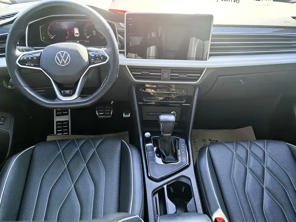 Volkswagen Tiguan L — фото 9