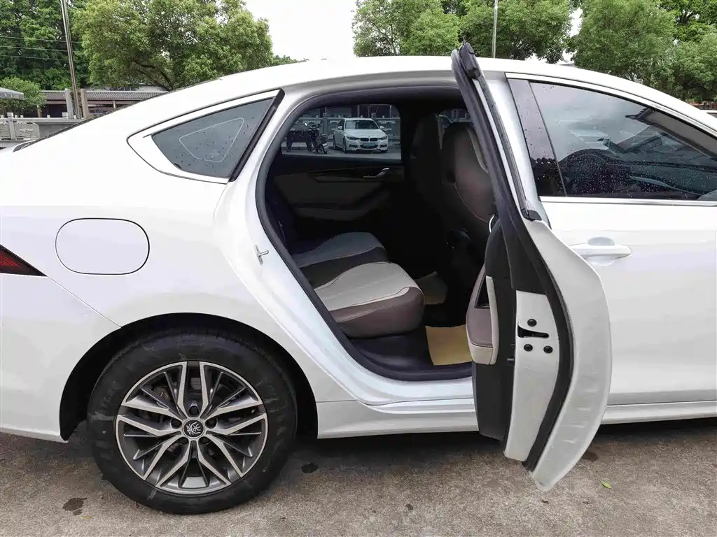 BYD Qin PLUS — фото 18