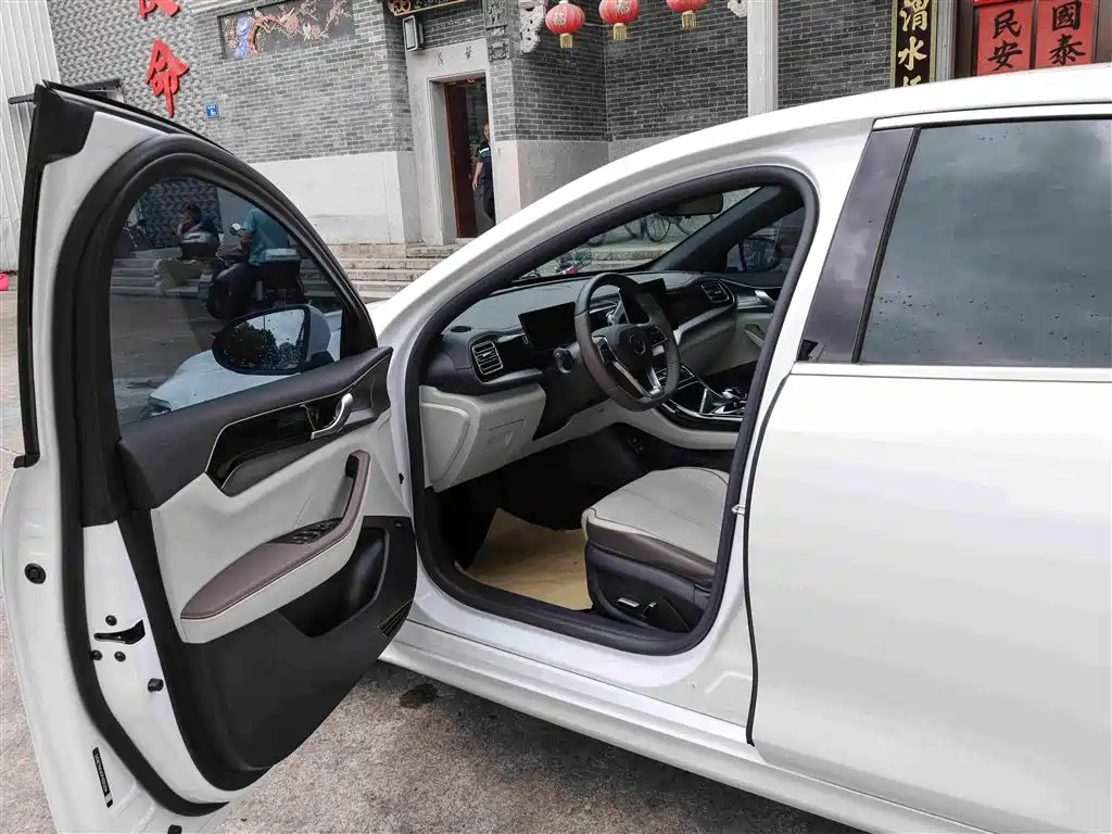 BYD Qin PLUS — фото 4