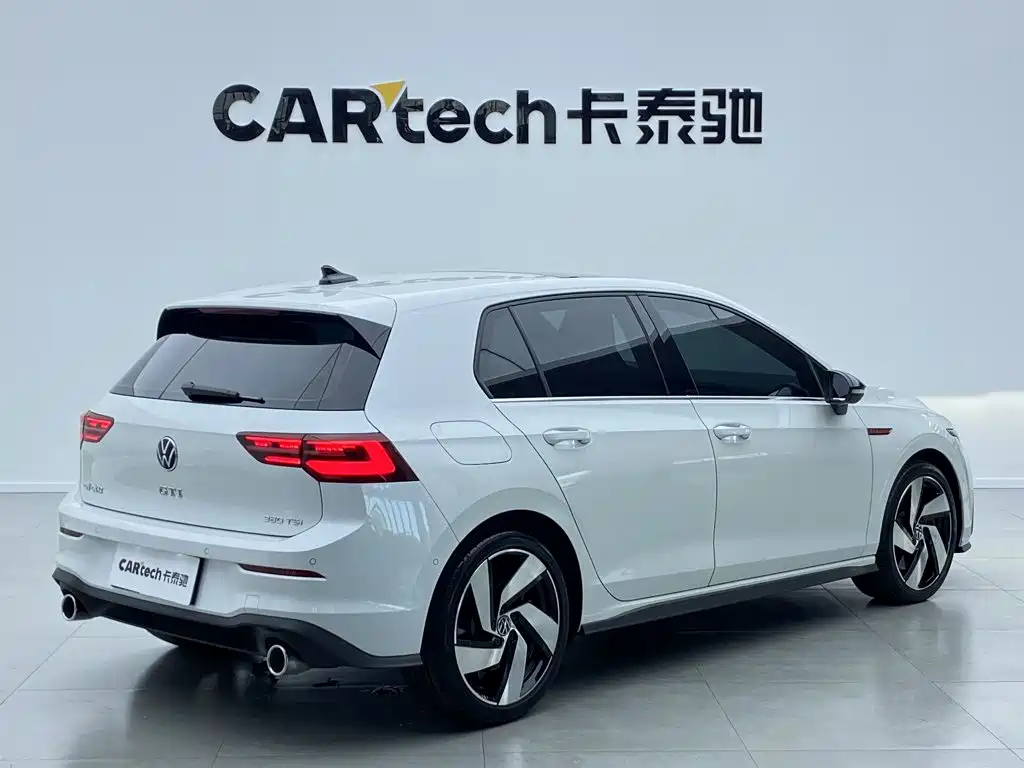 Volkswagen Golf GTI — фото 3