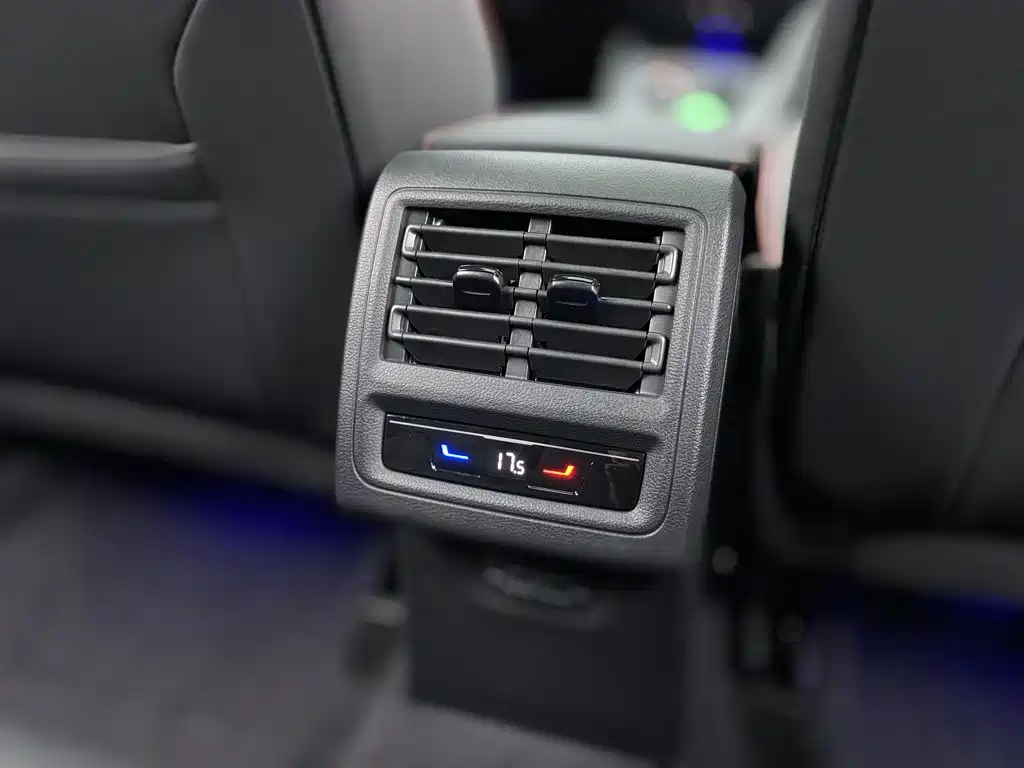Volkswagen Golf GTI — фото 23