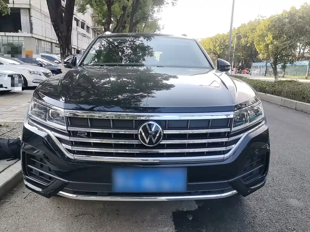 Volkswagen Touareg — фото 2