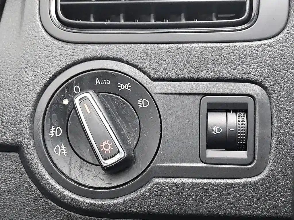 Volkswagen Polo — фото 21