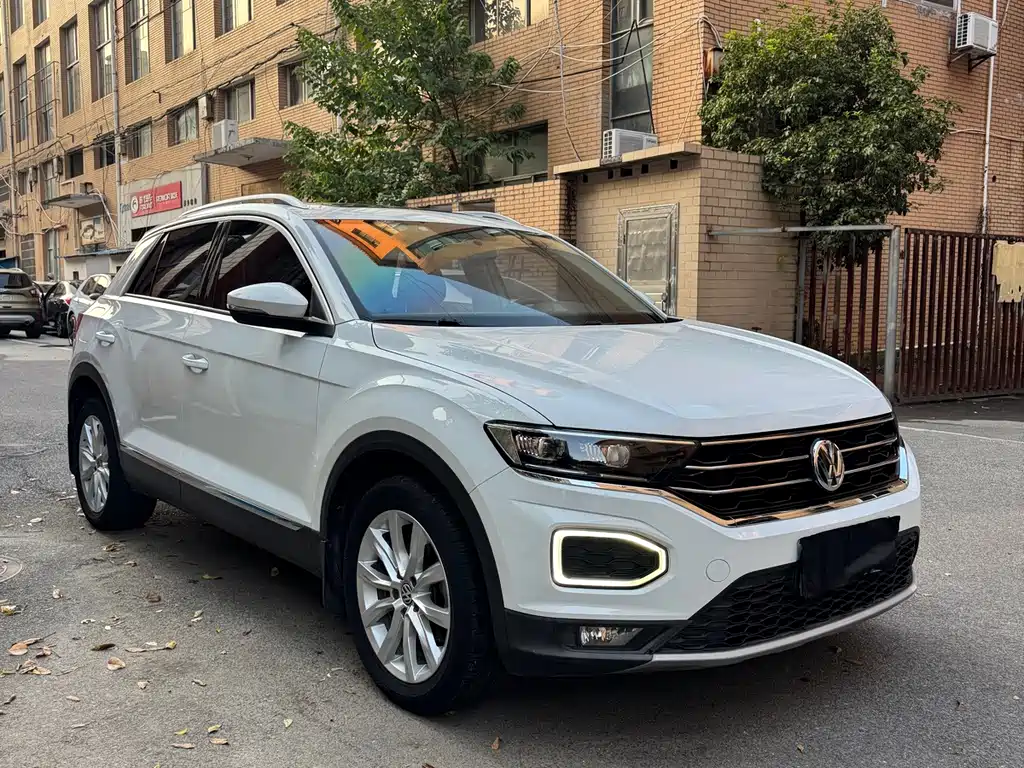 Volkswagen T-Roc — фото 2