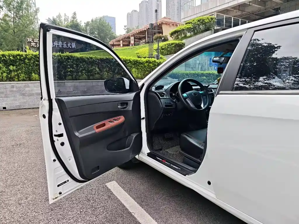 BYD F3 — фото 19