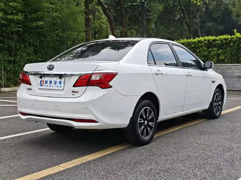 BYD F3 — фото 7