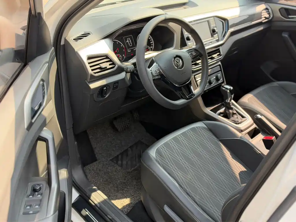 Volkswagen T-Cross — фото 3