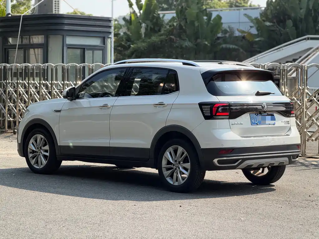 Volkswagen T-Cross — фото 9