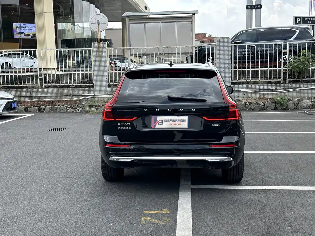 Volvo XC60 — фото 4