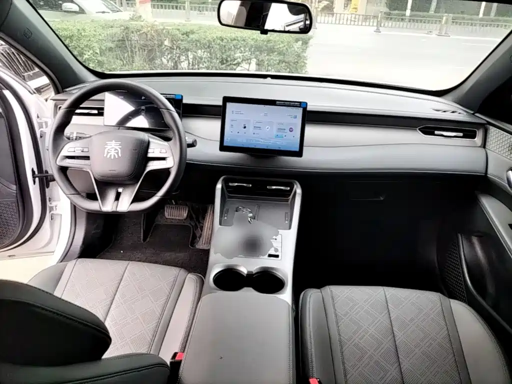 BYD Qin PLUS — фото 10