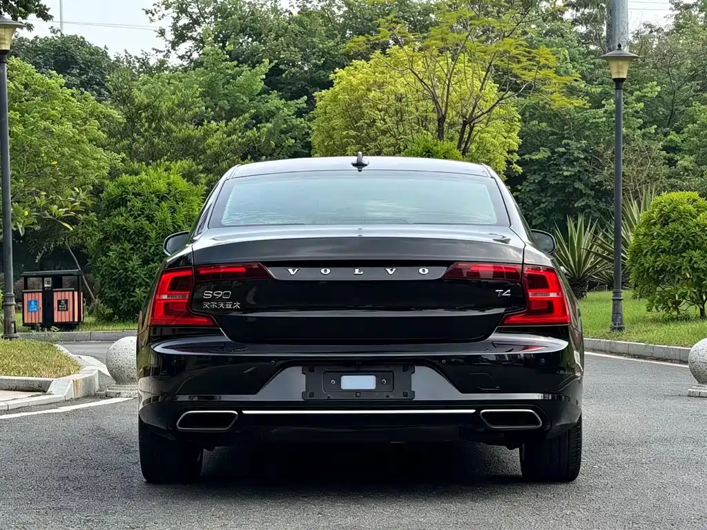 Volvo S90 — фото 4
