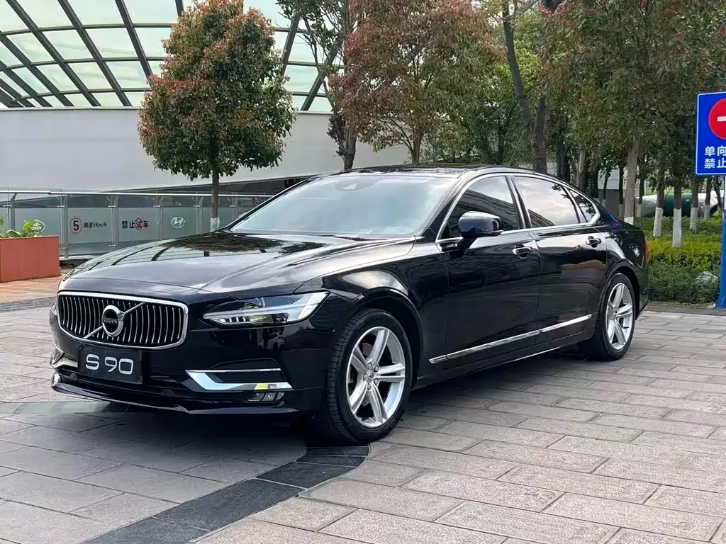 Volvo S90 — фото 2