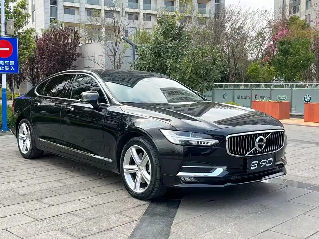Volvo S90 — фото 3