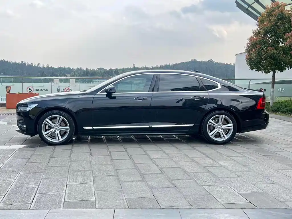 Volvo S90 — фото 7