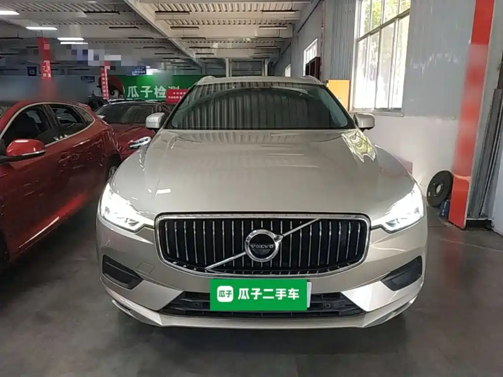 Volvo XC60 — фото 2