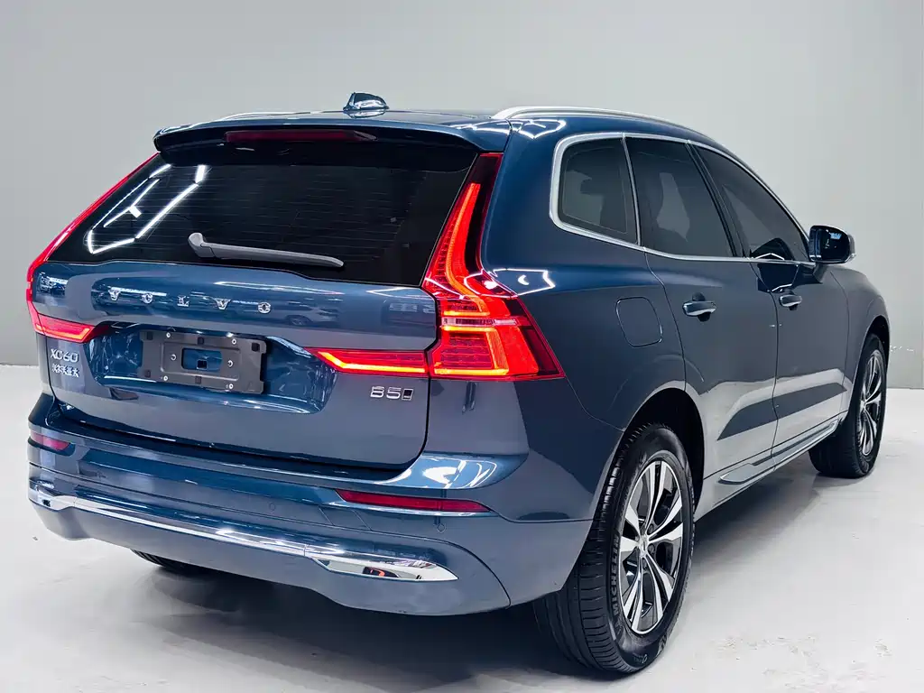 Volvo XC60 — фото 5
