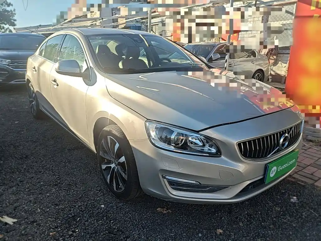 Volvo S60 — фото 3