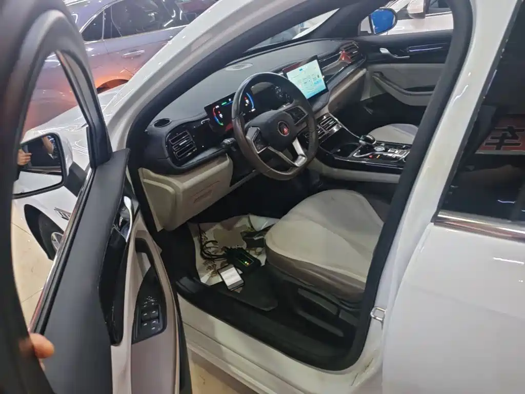 BYD Qin PLUS — фото 16